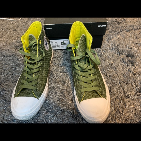 High Top Converse - Picture 4 of 4